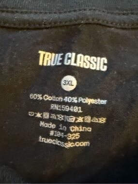 True classic black tee